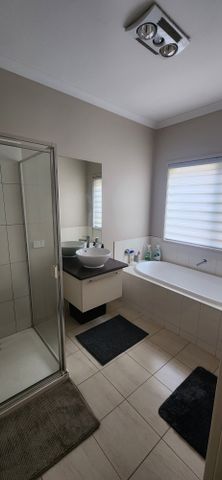 Point Cook - Photo 2