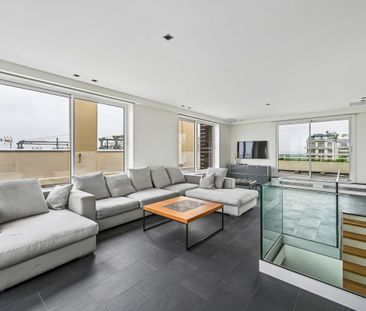 Location Appartement 6 pièces 165m² PARIS 16ème - Photo 6