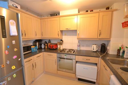 2 bedroom apartment to rent - Photo 4