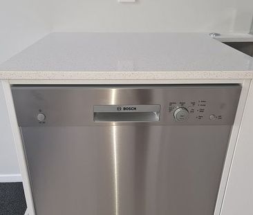 4 Bedrooms, 2 Bathrooms, Garage, Stunning Views!!! - Photo 6