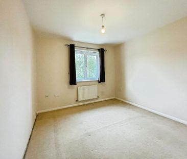 4 bedroom detached house to rent - Photo 3