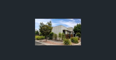 Charming 2-Bedroom Home in Prime Mawson Lakes Location! - Photo 2