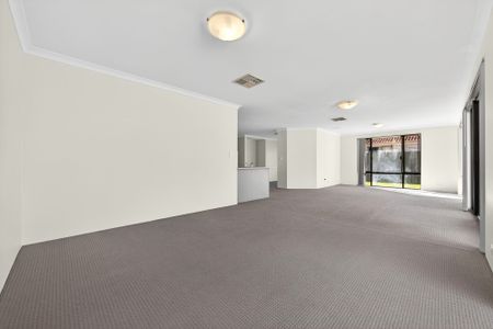 180 Baltimore Parade, Merriwa WA 6030 - Photo 3