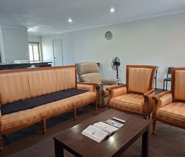 3BR Townhouse in Frankton close to shops & schools - Photo 2