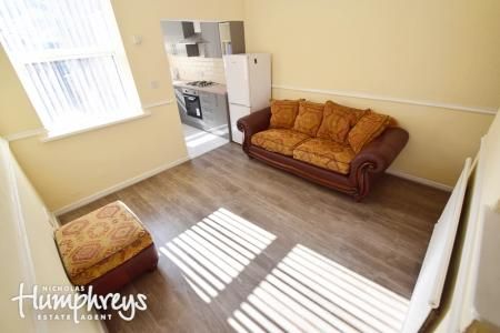 Hassell Street, Newcastle-Under-Lyme, ST5 - Photo 1