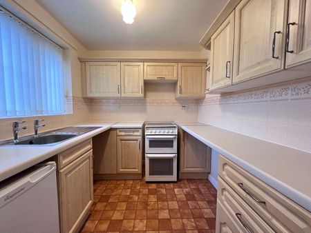 Rowley Court, Sutton Farm, Shrewsbury, SY2 6ET - Photo 5