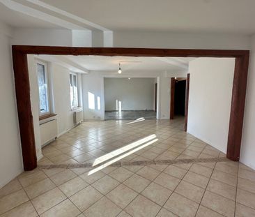 Bel appartement de 4.5 pièces dans une maison villageoise - Photo 4