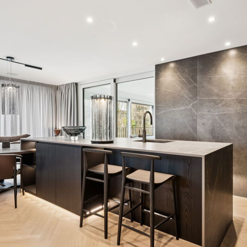 Luxuriöser Erstbezug: Möbliertes Wohnen in Bestlage am Zürichberg - Photo 1