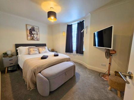 3 bedroom terraced house to rent - Photo 5