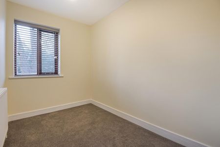 3 bedroom end of terrace house to rent - Photo 4