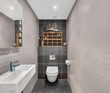 3 bedroom flat to rent - Photo 5