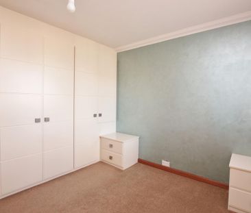 2 bedroom end of terrace house to rent - Photo 6