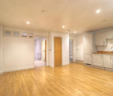 2 BED Apartment To rent - Photo 2