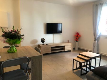 Location Appartement 3 pièces 58m² - Photo 3