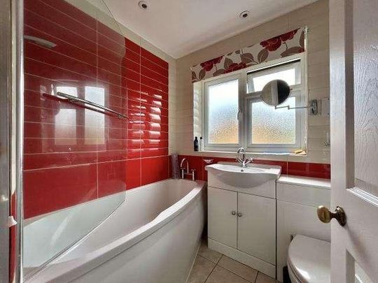 Sonning Common, South Oxfordshire, RG4 - Photo 1