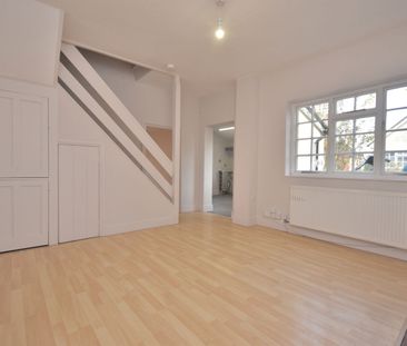 2 bedroom end terraced house to rent, - Photo 6