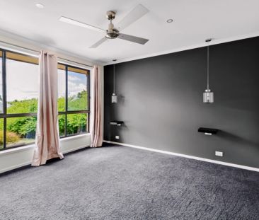 4 Bed, 2 Bath - Photo 5