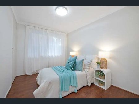 “Bright, Spacious 3-Bedroom Home in Matthew Pearce School Catchment” - Photo 4