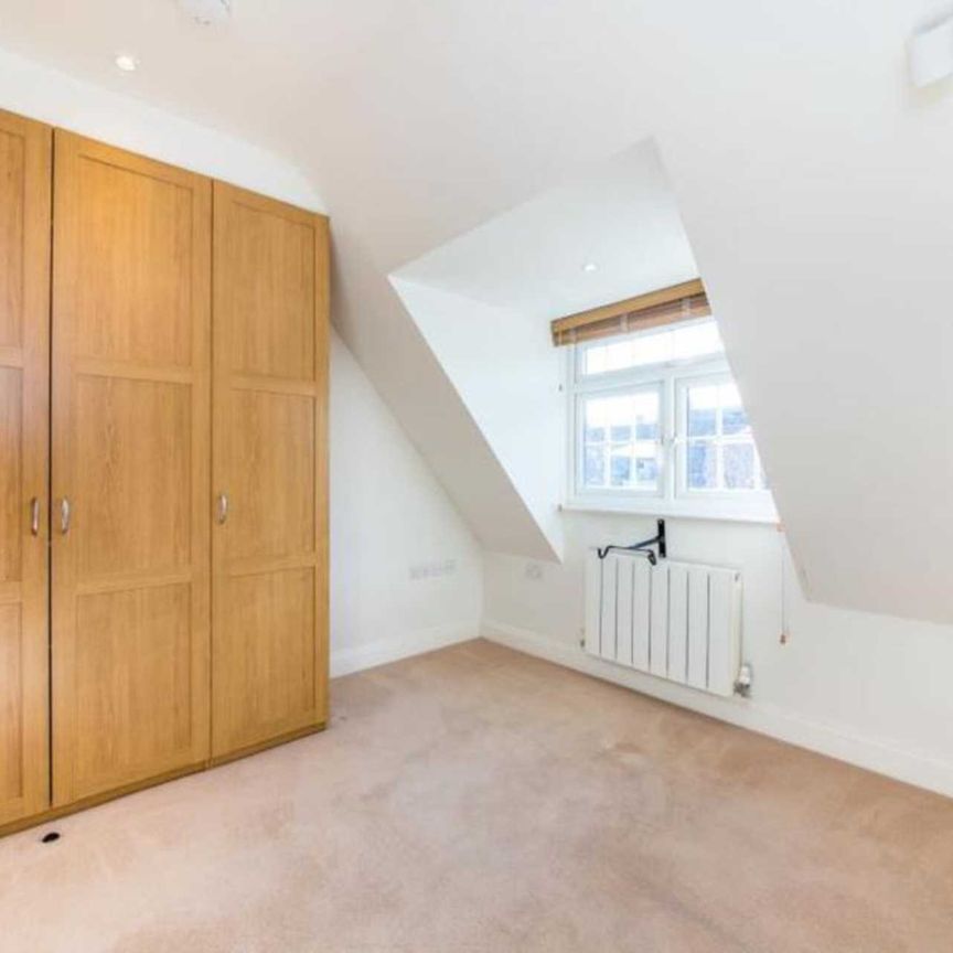 2 bed flat to rent - Photo 1