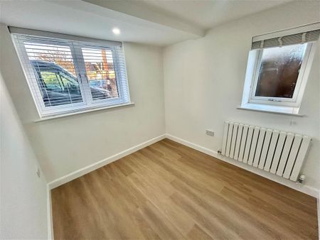 Allen Street, Hucknall, NOTTINGHAM - Photo 2