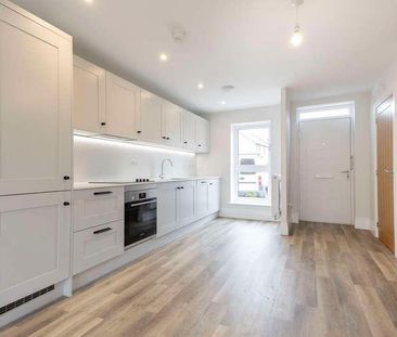 Wallace Square, Bishops Cleeve, GL52 - Photo 5