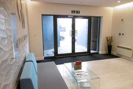 Quay West Apartments, New Orchard, Poole, BH15 - Photo 3