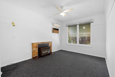 Freshly Updated Home - Photo 2