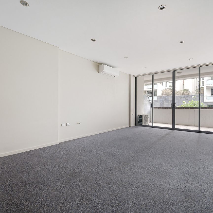 2 bedroom apartment - 25% below market rent - Photo 1