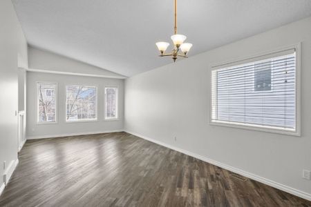 119 Cimarron Grove Cres - Photo 4