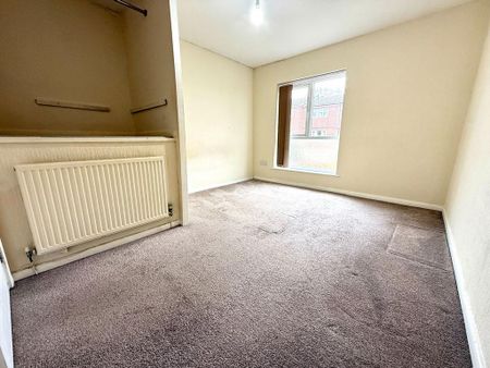 4 bedroom terraced house to rent - Photo 2