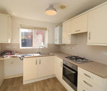 3 bedroom semi-detached house to rent - Photo 3