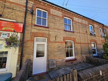 2 bedroom terraced house to rent - Photo 2
