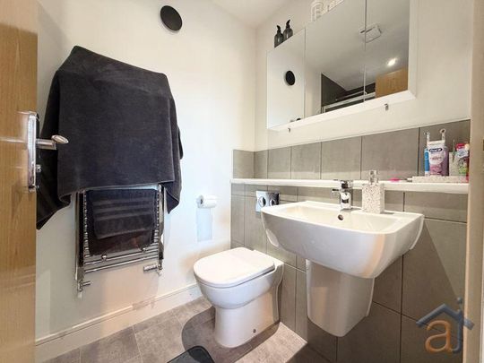 3 bedroom semi-detached house to rent - Photo 1