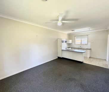 2/6 Clare Street, Glendale - Photo 5
