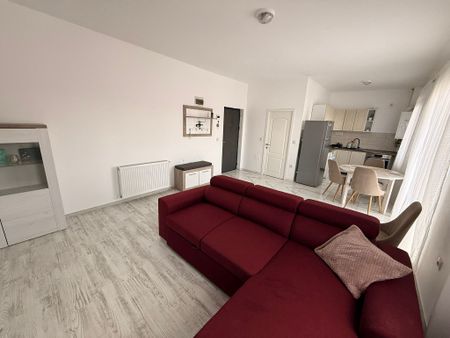 Apartament 2 camere semidecomandat bloc cu lift zona Eroilor - Photo 3