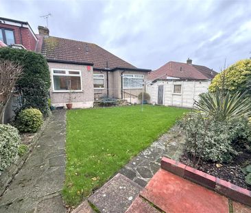 3 bedroom semi-detached bungalow to rent - Photo 6