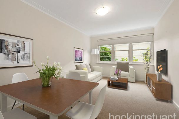 Beachside beauty - Photo 1