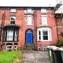 2 bedroom Flat in Kensington Terrace, Leeds - Photo 1