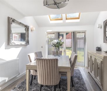 4 bedroom detached house to rent - Photo 3