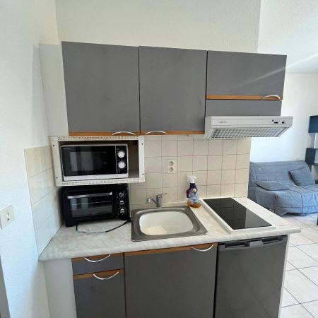 A LOUER STUDIO MEUBLE A SAINT CHELY D'APCHER - Photo 3