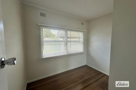 Light and airy 3 bedda, Walk to Hospital. - Photo 5