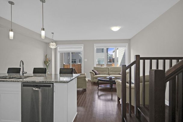 For Lease - 506 Muscari Street, Blossom Park - Airport and Area, Ontario - Photo 1