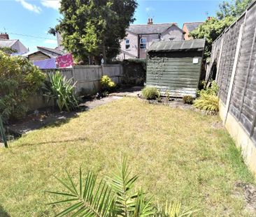 1 bedroom in a house share to rent - Photo 4