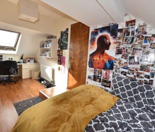 3 bedroom Flat in Otley Road, Leeds - Photo 3