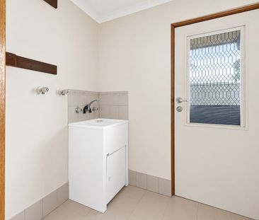 Comfortable Family Living in the Heart of Paralowie - Photo 6