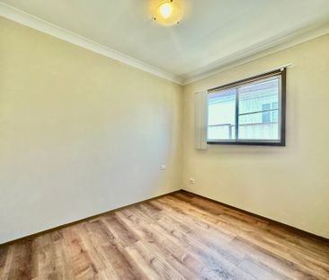 Position Perfect - Photo 6