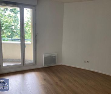Location Appartement 3 pièces 53m² BORDEAUX 33300 - Photo 2