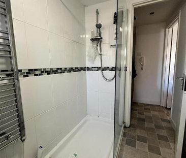 House to rent - Photo 4