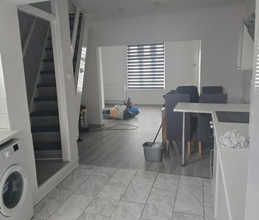 2 Bed End Terrace, Rector Road, L6 - Photo 5