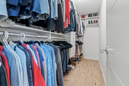 Fully Furnished Penthouse Suite - Photo 4